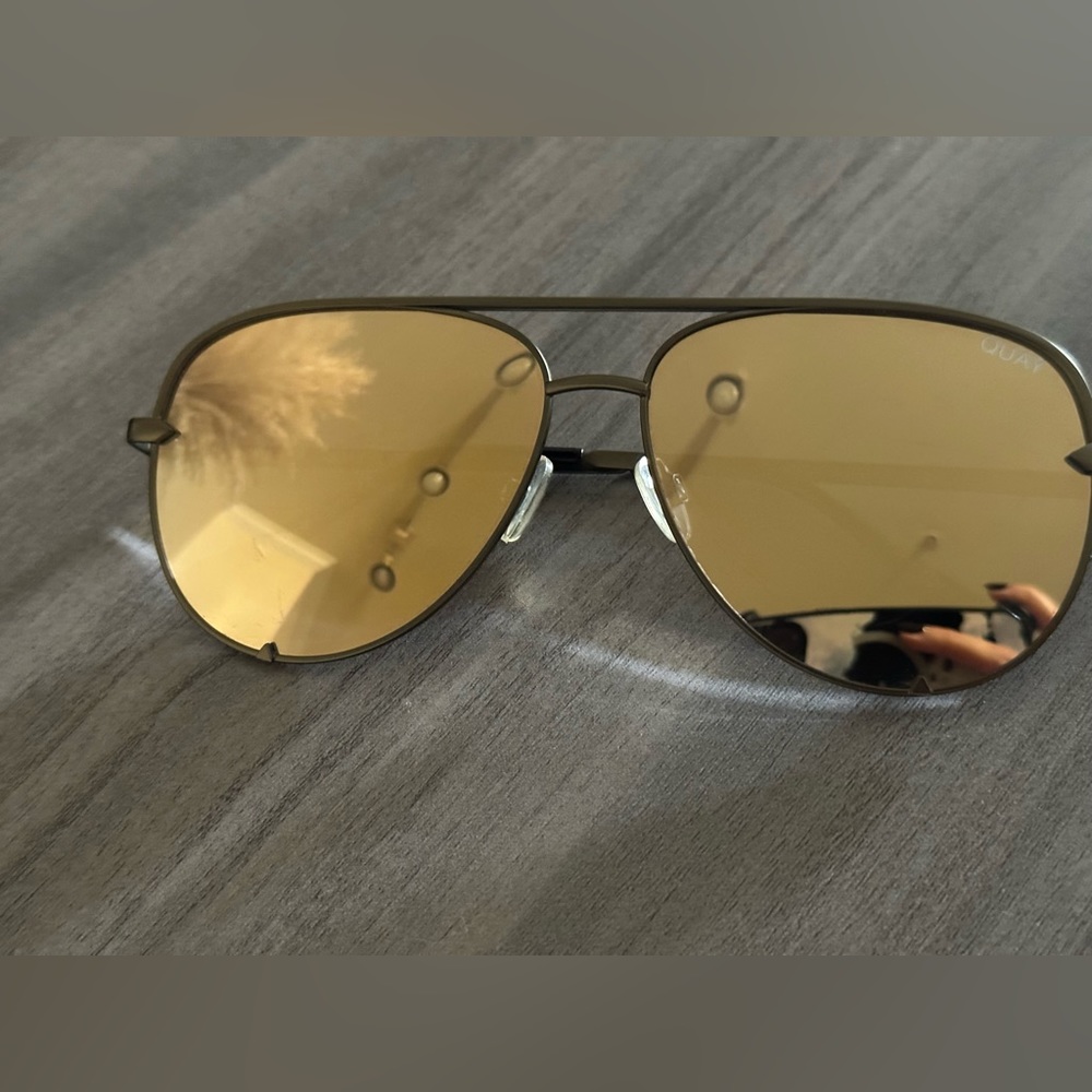 Quay x Desi Perkins - High key sunglasses